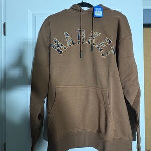 Market Rug Dealer Throwback Arc Hoodie